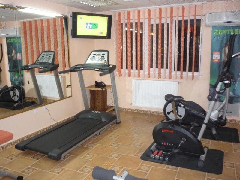 Hotel Sud Giurgiu Екстер'єр фото