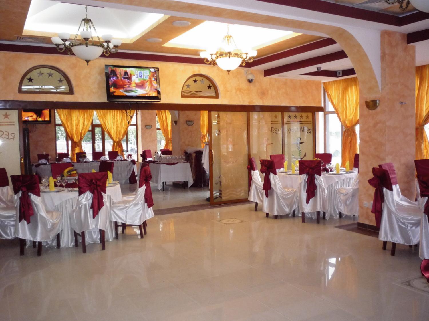 Hotel Sud Giurgiu Екстер'єр фото