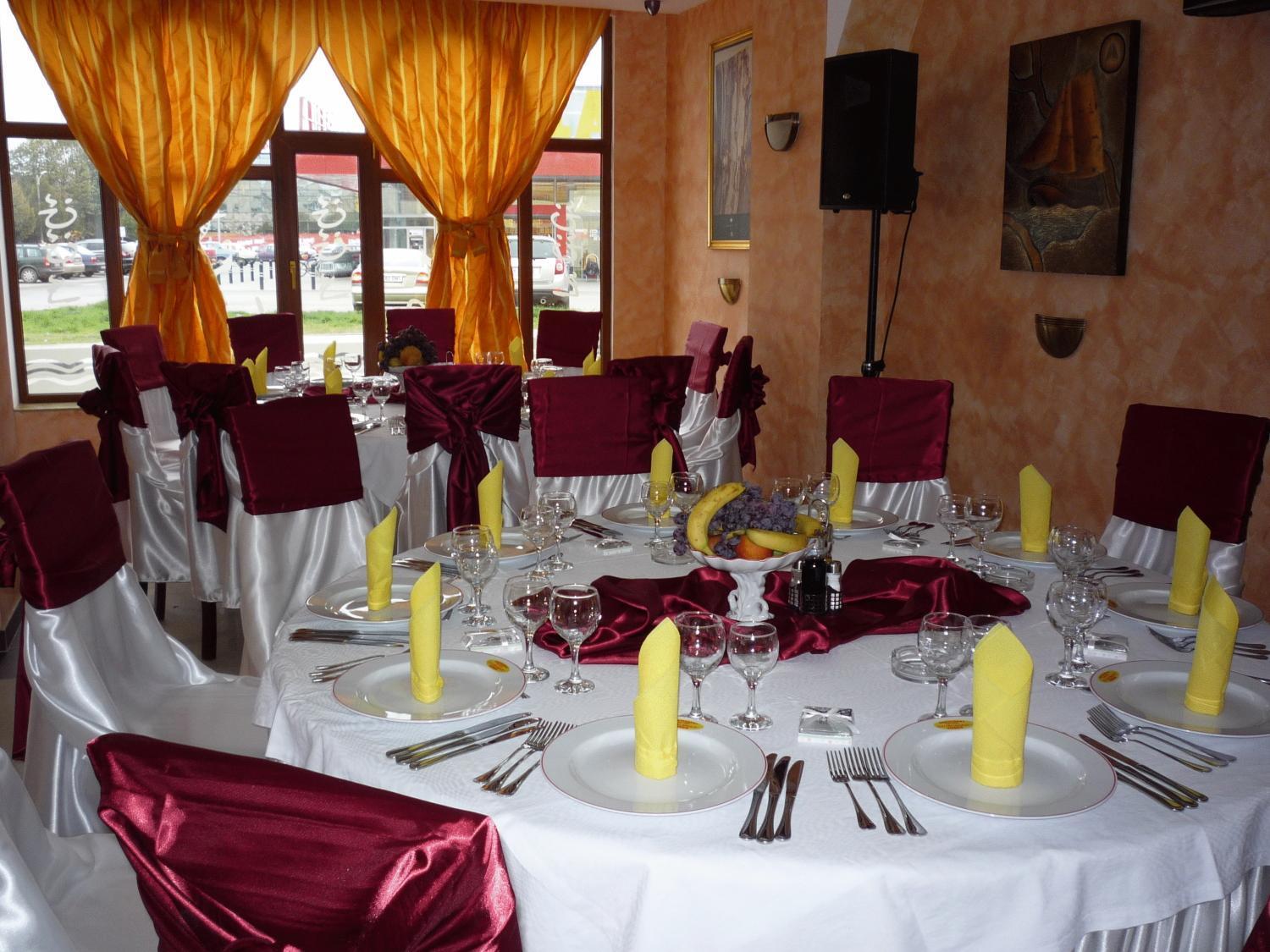 Hotel Sud Giurgiu Екстер'єр фото