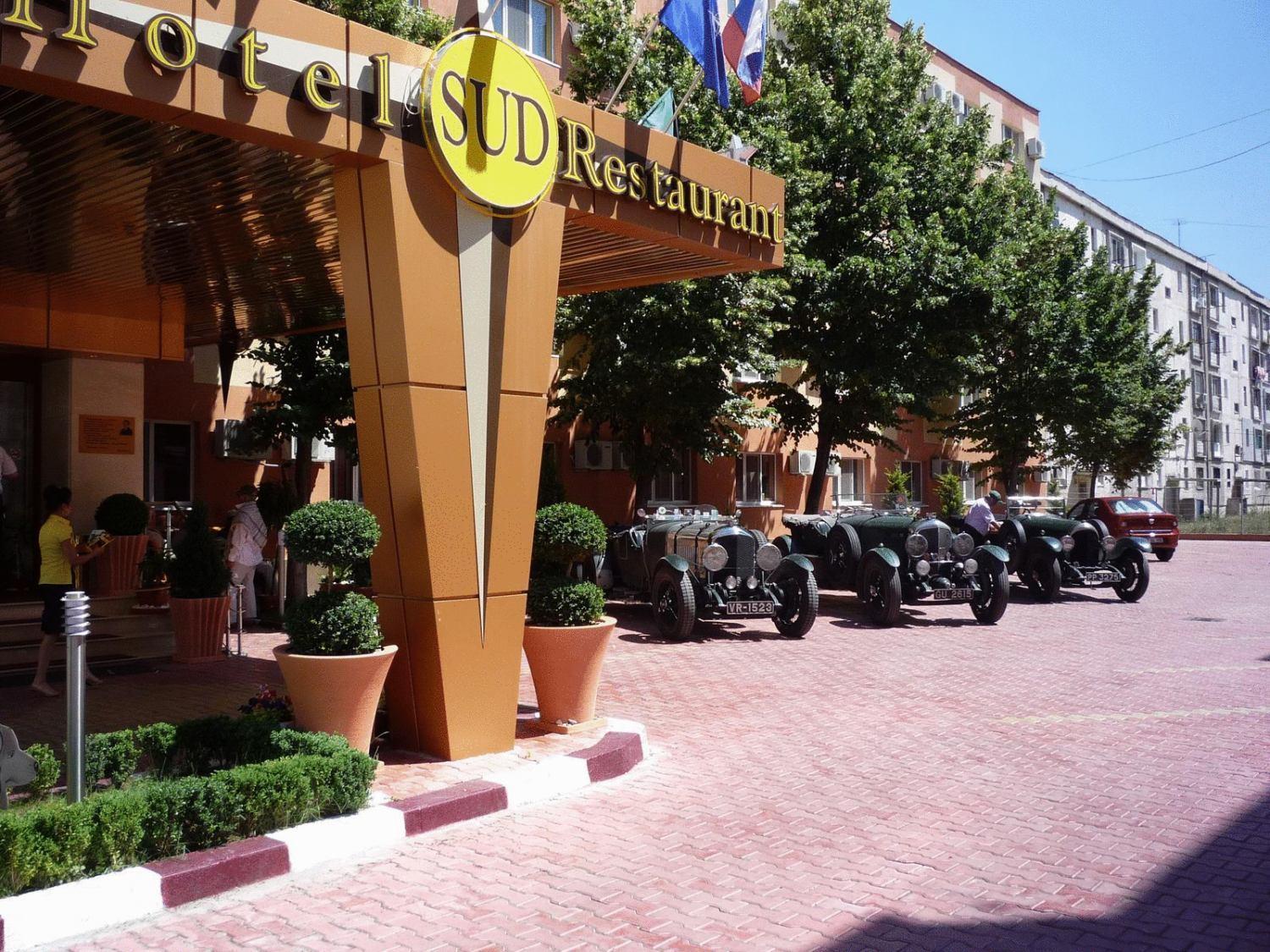 Hotel Sud Giurgiu Екстер'єр фото