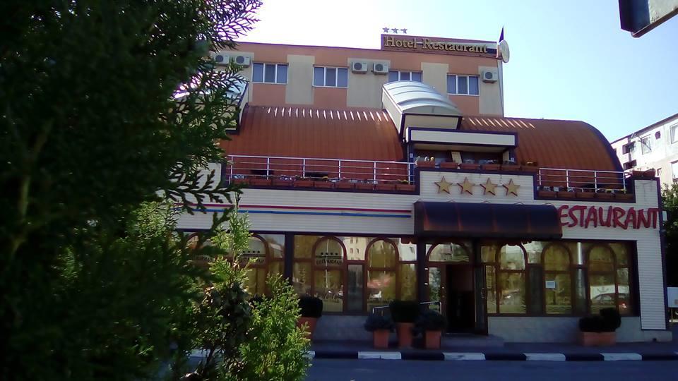 Hotel Sud Giurgiu Екстер'єр фото