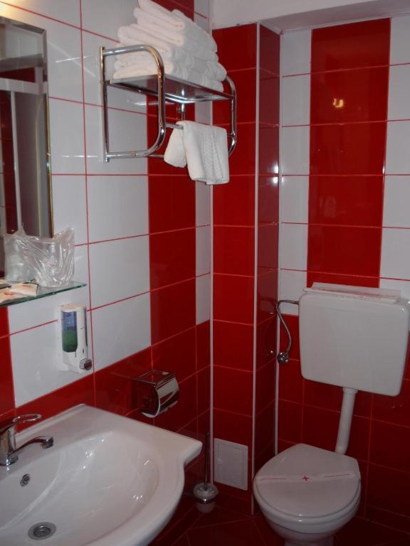 Hotel Sud Giurgiu Екстер'єр фото