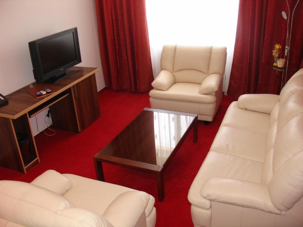 Hotel Sud Giurgiu Екстер'єр фото