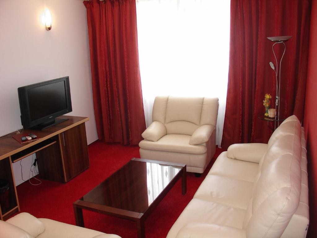 Hotel Sud Giurgiu Екстер'єр фото