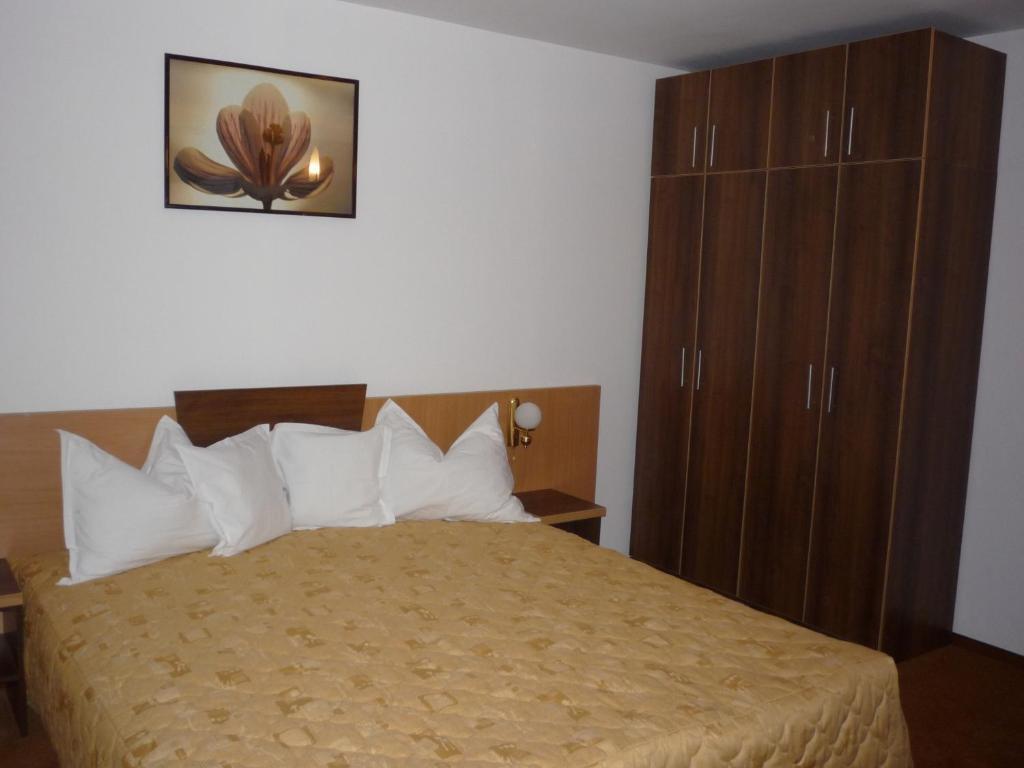 Hotel Sud Giurgiu Екстер'єр фото