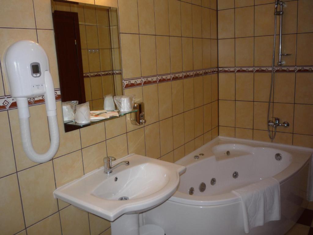 Hotel Sud Giurgiu Екстер'єр фото