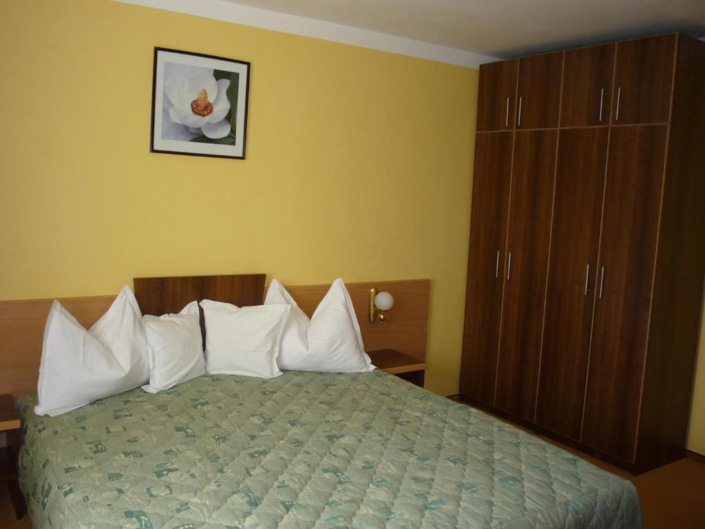 Hotel Sud Giurgiu Екстер'єр фото