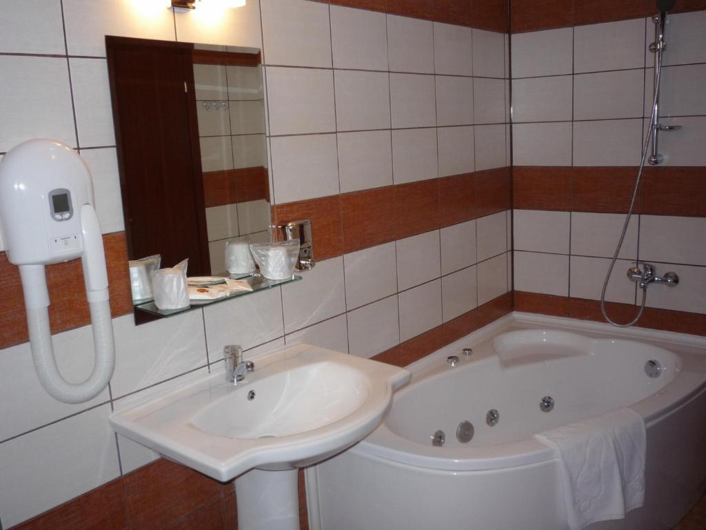 Hotel Sud Giurgiu Екстер'єр фото