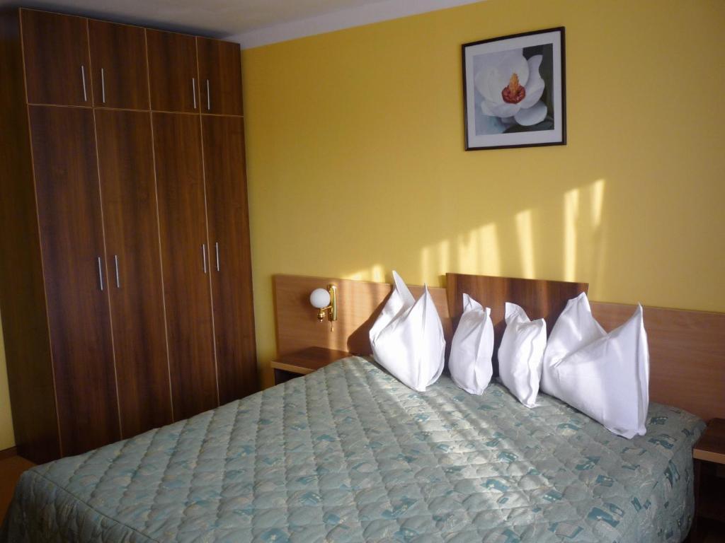 Hotel Sud Giurgiu Екстер'єр фото