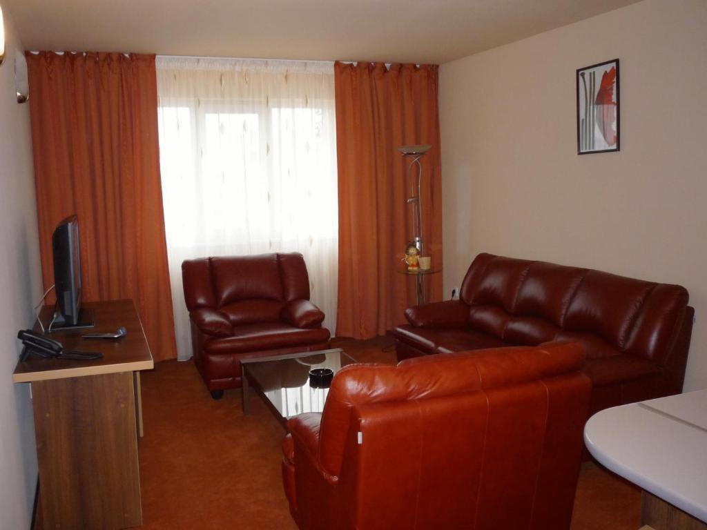 Hotel Sud Giurgiu Екстер'єр фото